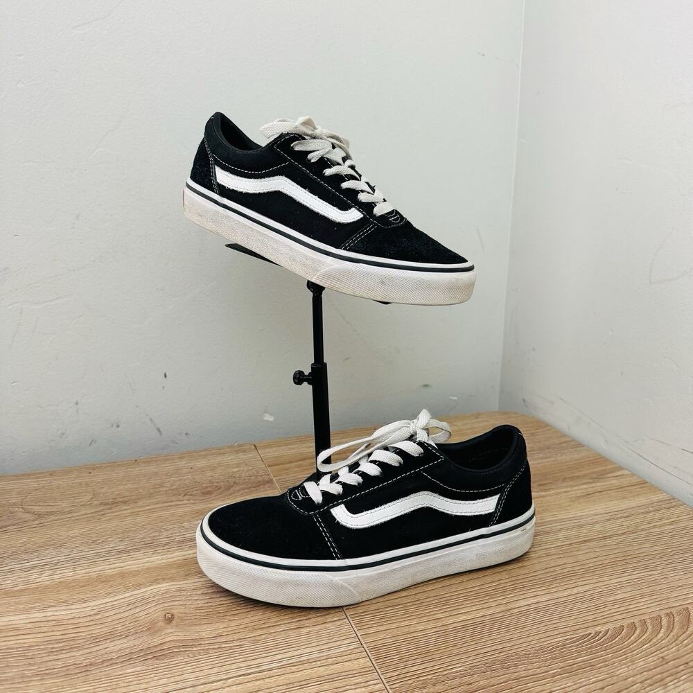 Vans Ward Black And White Sneaker Youth Size 3